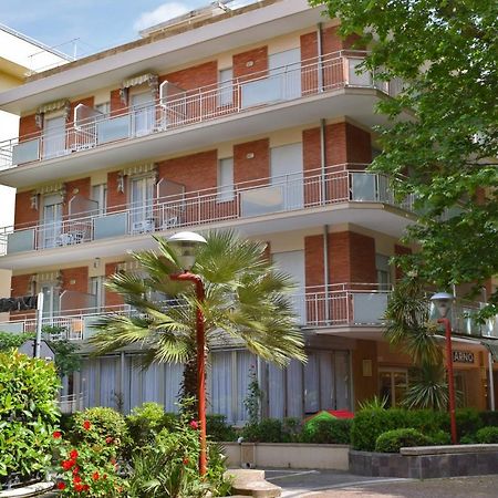 Hotel Arno Misano Adriatico Exteriör bild