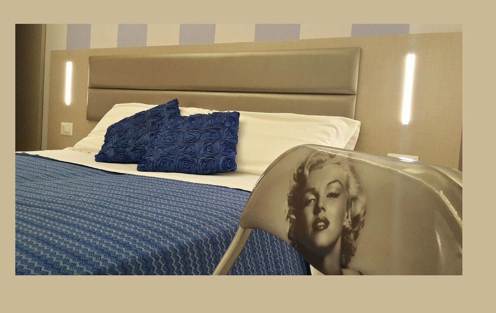 Hotel Arno Misano Adriatico Exteriör bild