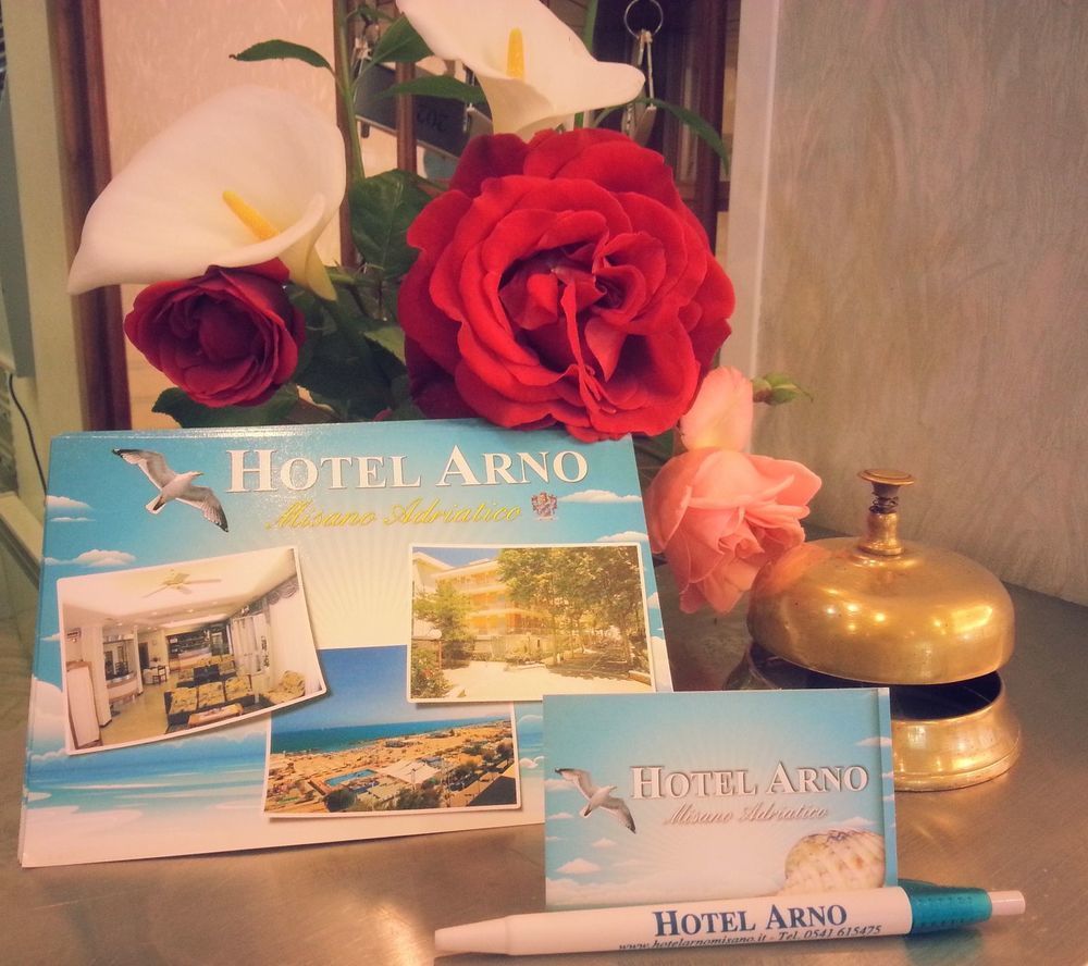 Hotel Arno Misano Adriatico Exteriör bild