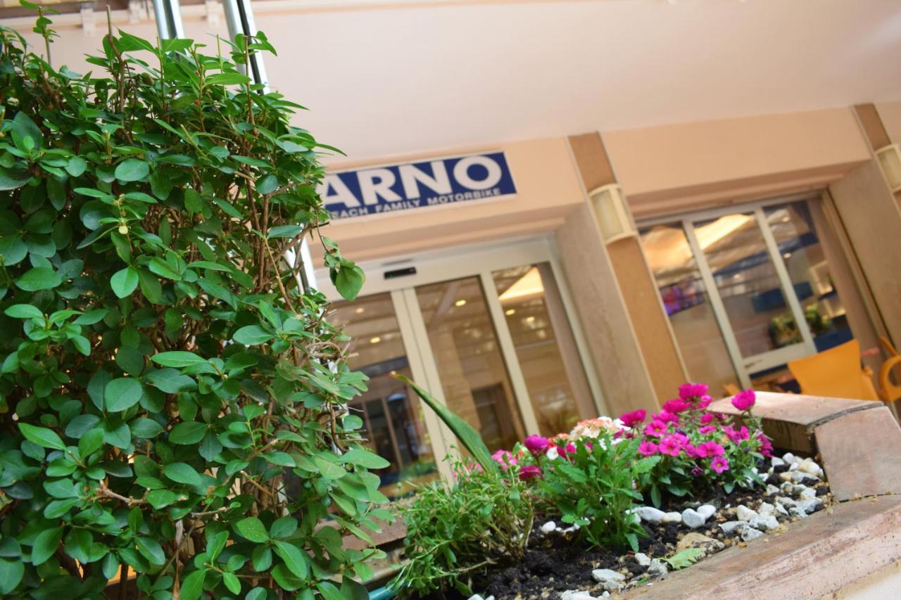 Hotel Arno Misano Adriatico Exteriör bild